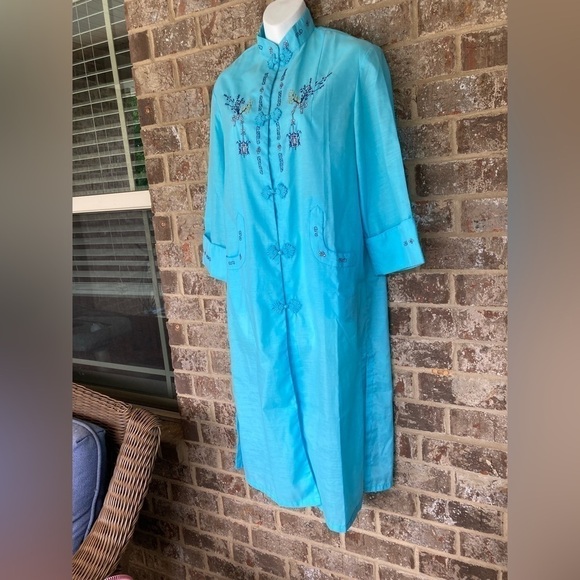 Vintage Lyre Bird Tianjim China Hand Embroidered Floral Blue Dress Robe - Picture 2 of 11